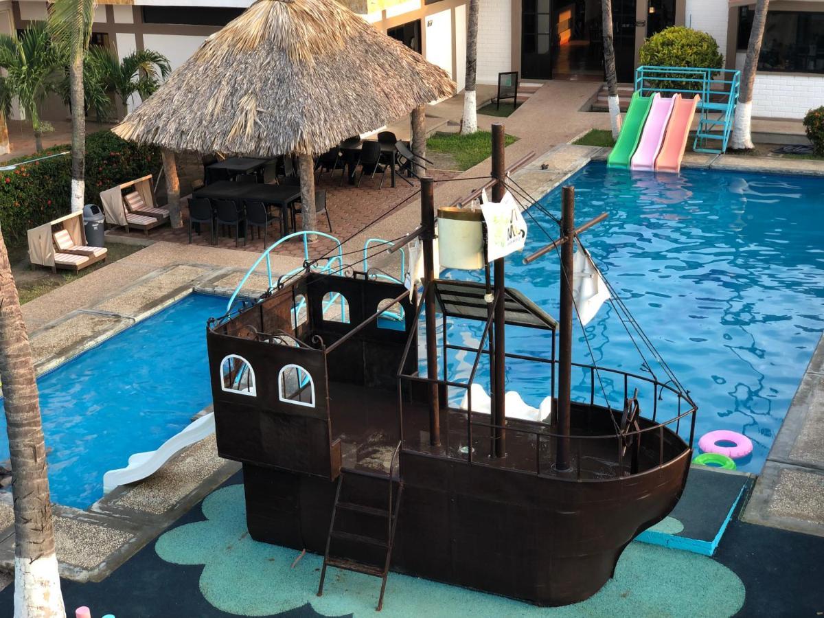 Hotel Villa Murano Puerto Arista Buitenkant foto