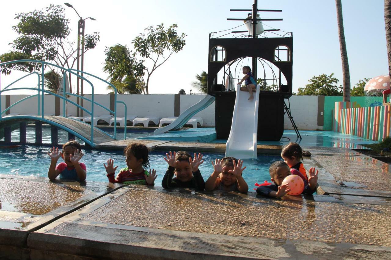 Hotel Villa Murano Puerto Arista Buitenkant foto